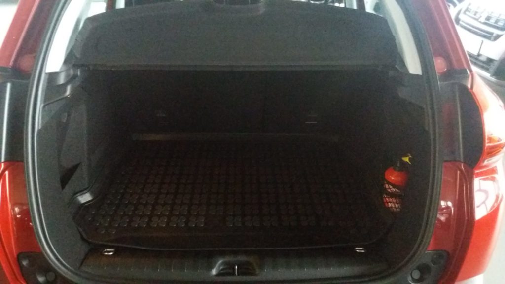 Nowy Peugeot 2008 ACTIVE+, Connect Nav, klimatyzacja automatyczna, Mirror Screen, Pakiet miejski.
