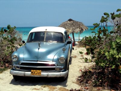 Zabytkowy Cadillac z Kuby